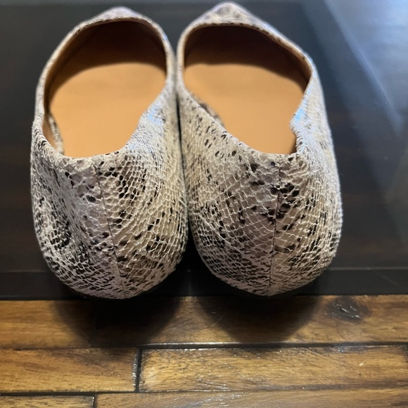 Ann Taylor Loft Aubrey Snake Print Pointed Toe Flats Size 10 - Picture 7 of 10